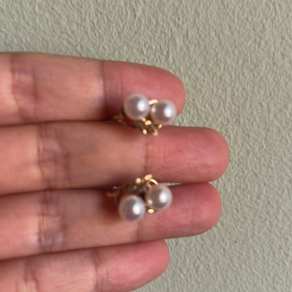 Charming mikimoto double pearl solid 14k gold earrings - Picture 4 of 9